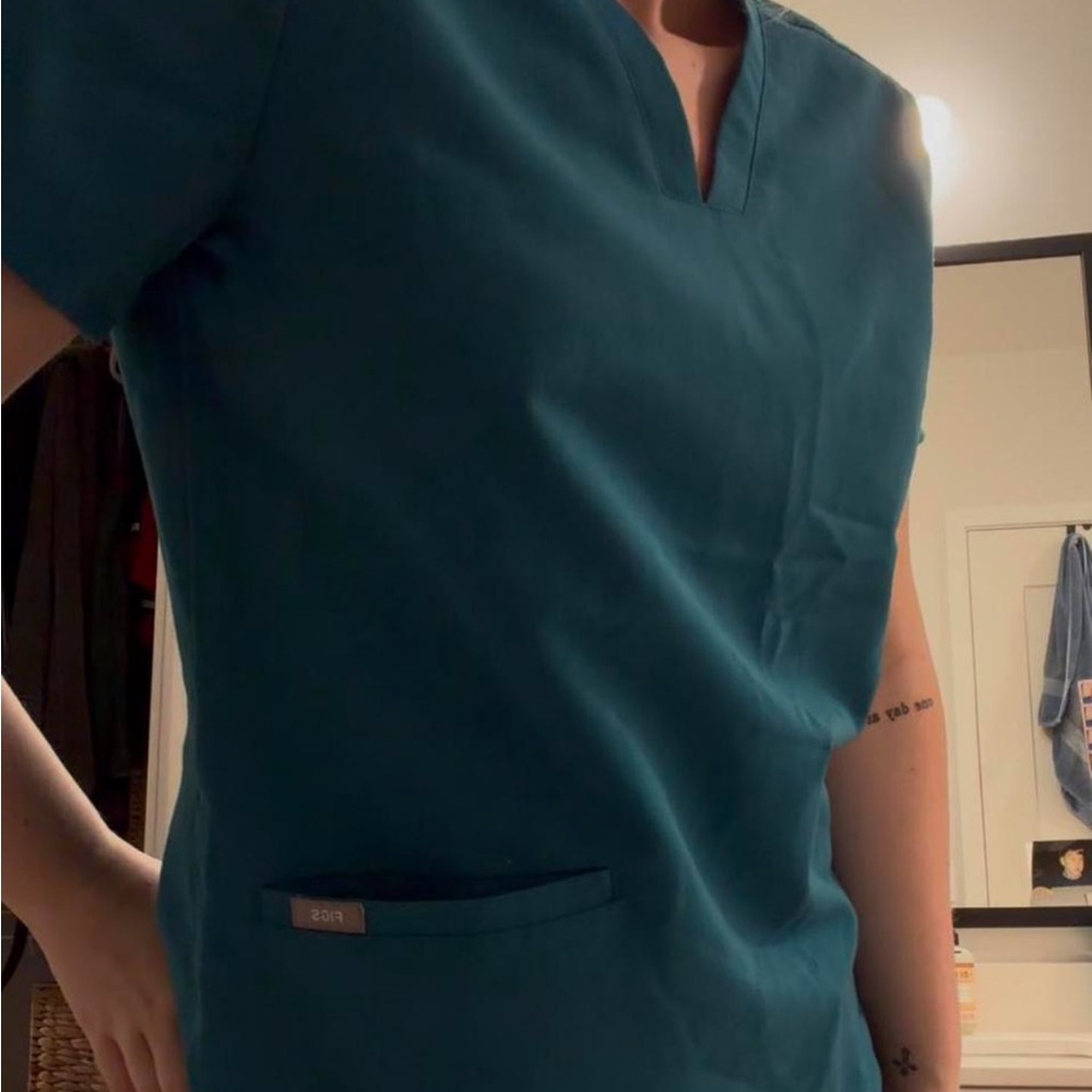 Figs Women's Teal V-Neck Medical Tunic
